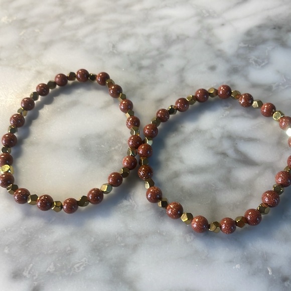 Sunstone & gold hematite bracelet in size 7” - Picture 5 of 5